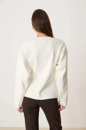Half sleeve crop top