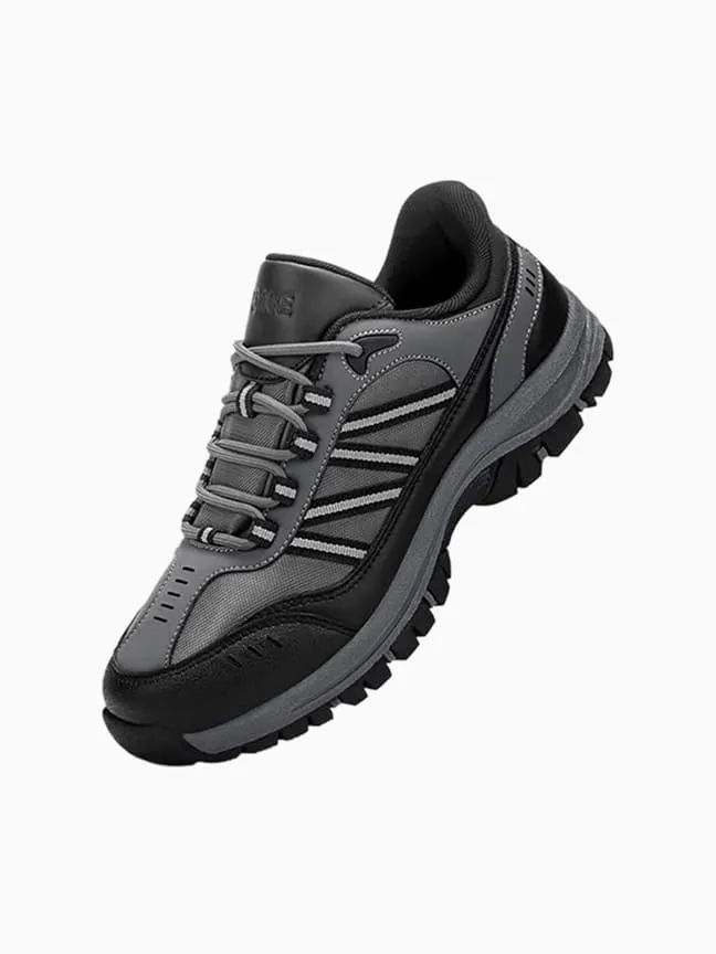 Women’s canvas tennis shoes