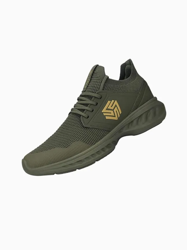 Anti-slip sports shoes